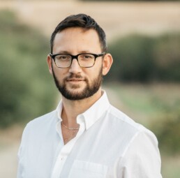 Itay Head of Content